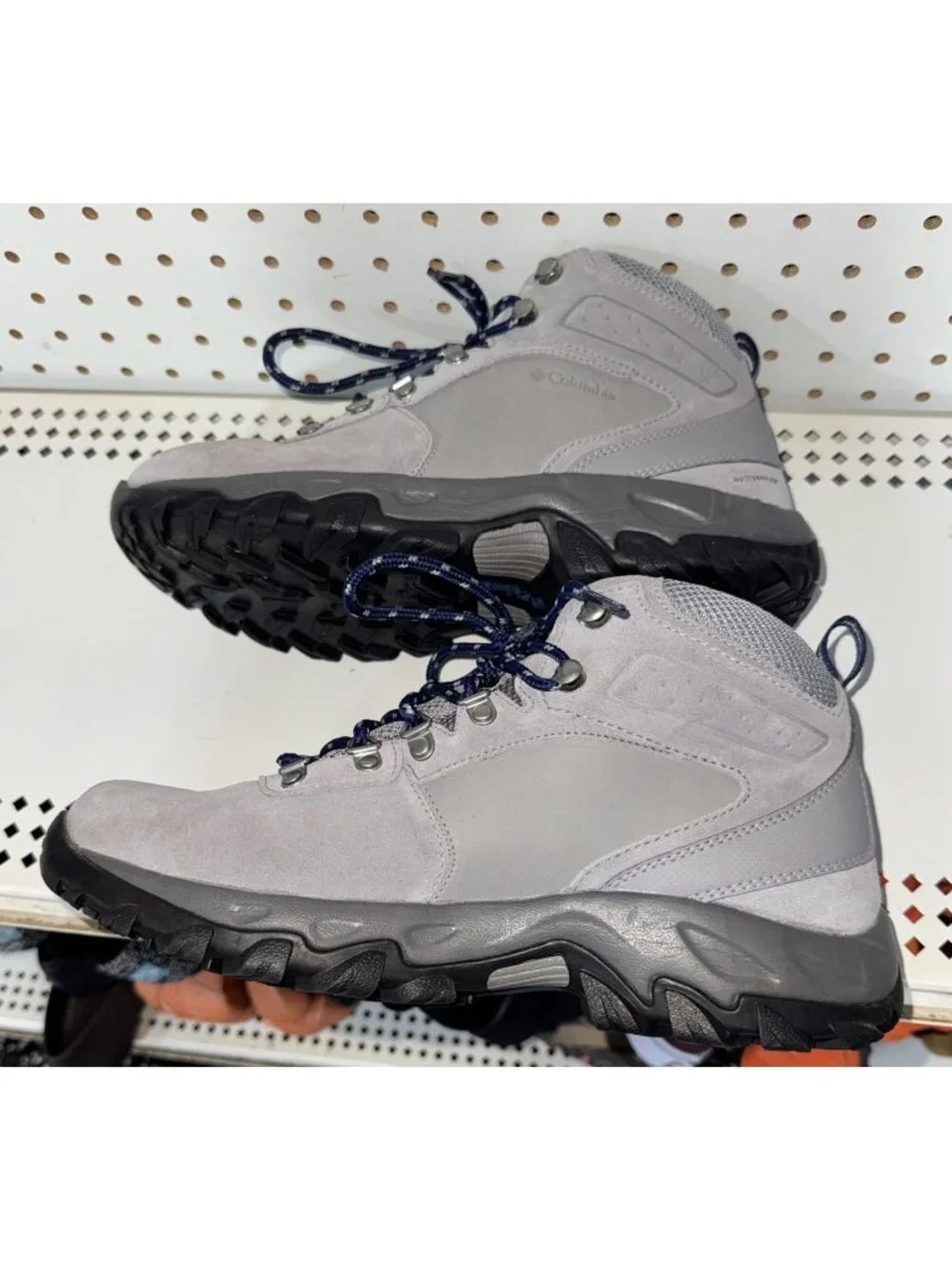 Columbia Newton Ridge Plus II Mens Athletic WP Hiking Trail Boots Size 9 Gray